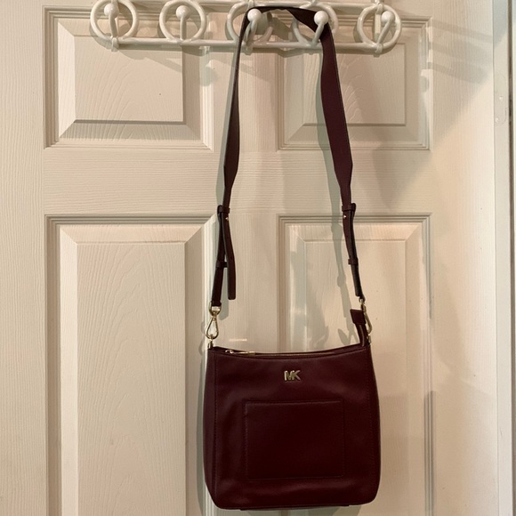 Michael Kors Shoulder/ Cross body Purse - Picture 1 of 8